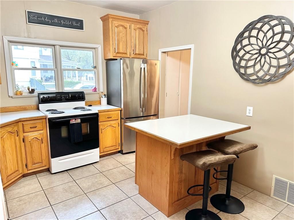 202 N Maple Street — photo 10