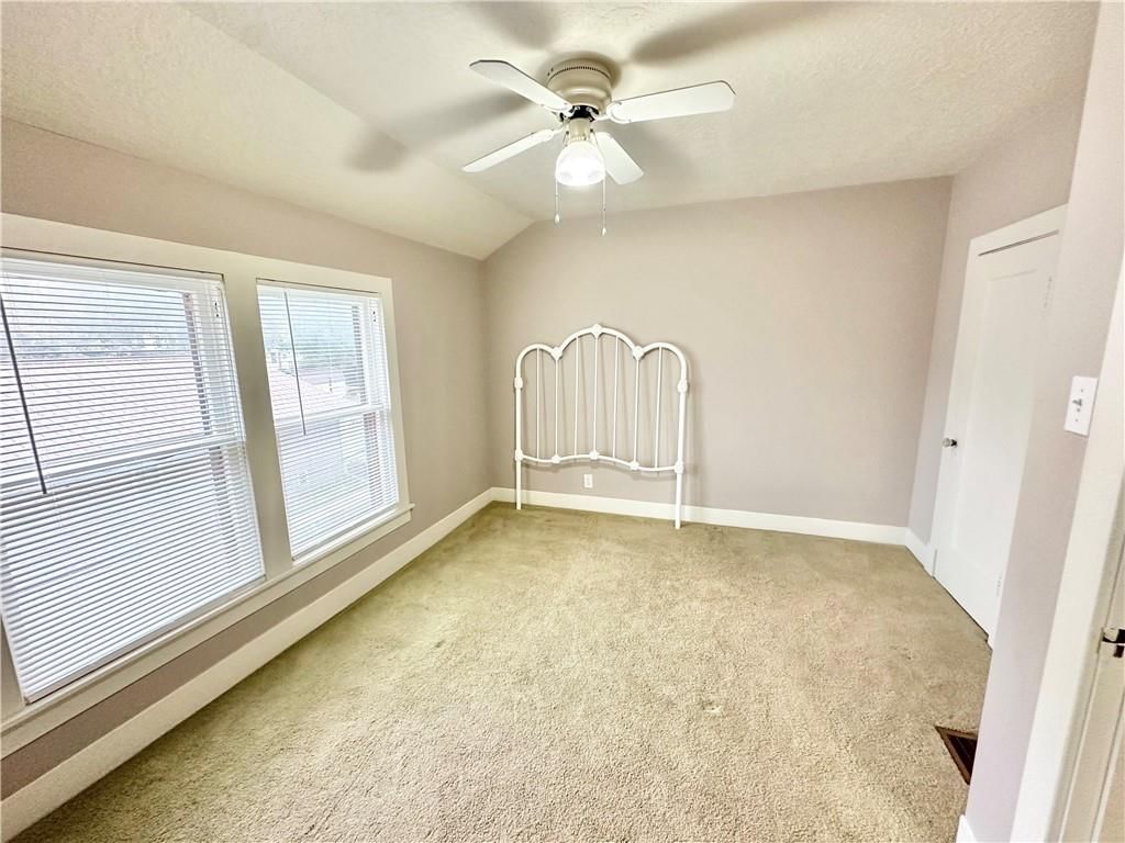 202 N Maple Street — photo 28