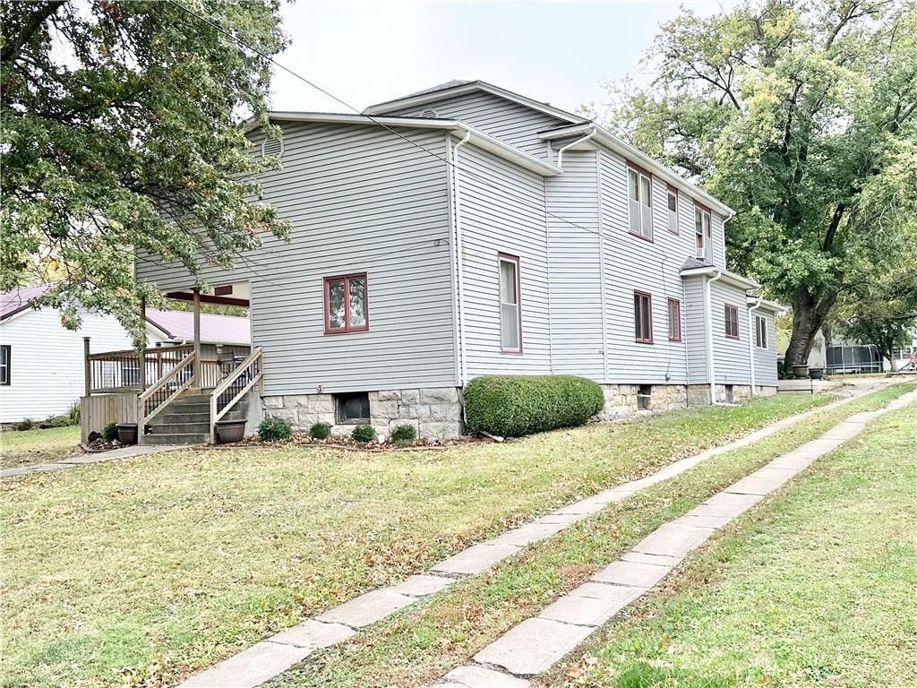 202 N Maple Street — photo 41