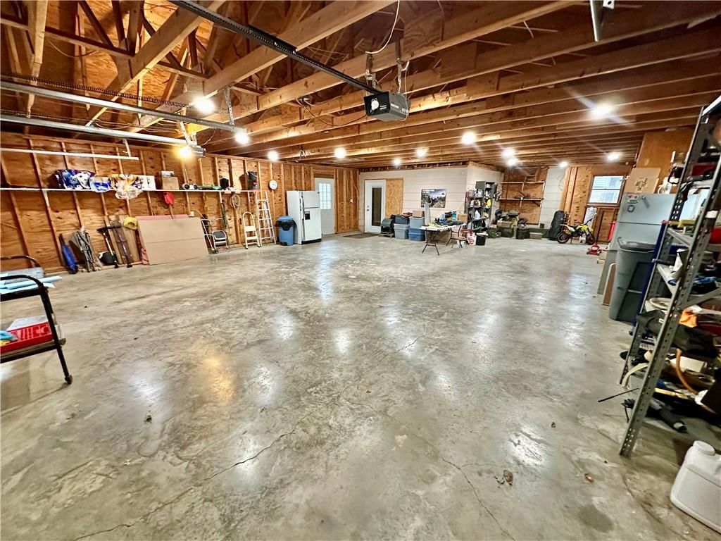 202 N Maple Street — photo 42