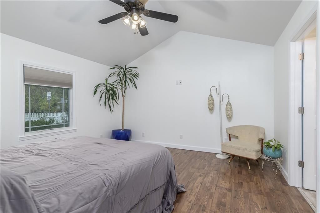 525 Pleasant Street — photo 14
