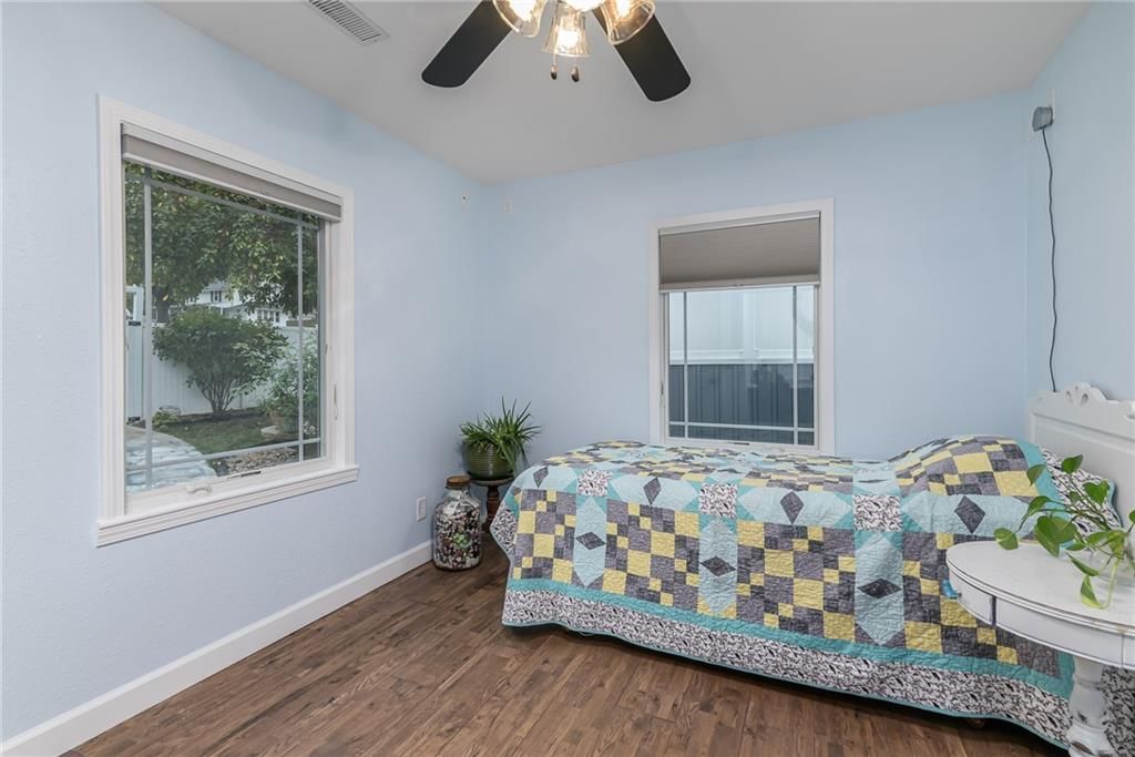 525 Pleasant Street — photo 19