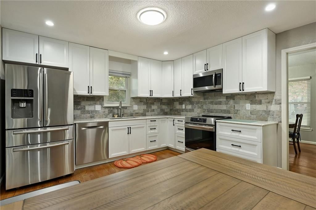 Photo 5 of 21 - 2901 SE 6 Street