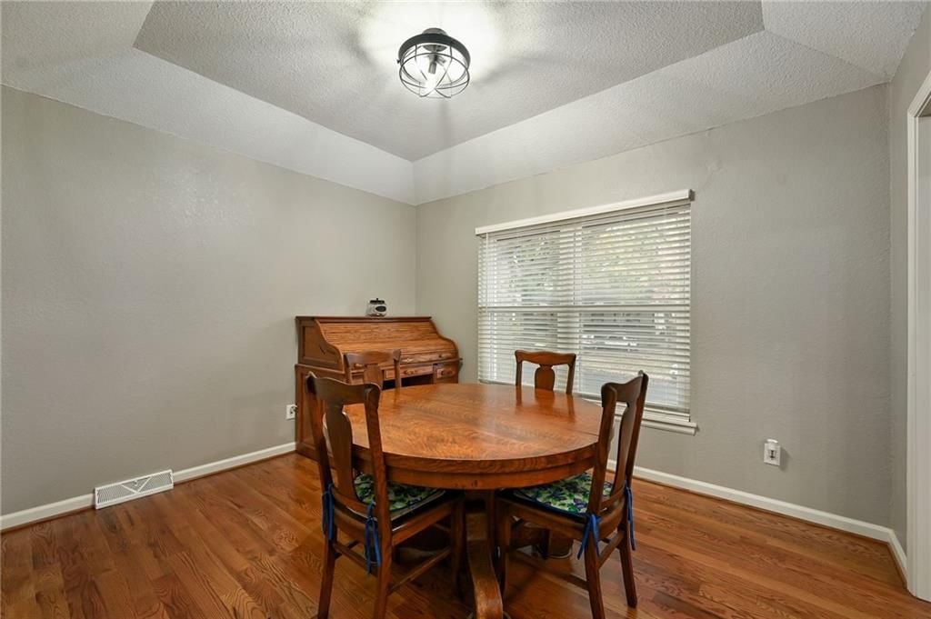 Photo 8 of 21 - 2901 SE 6 Street