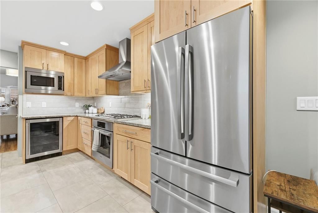 4633 Terrace Street — photo 10