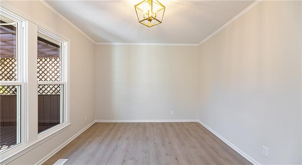 9609 W 83rd Terrace — photo 11
