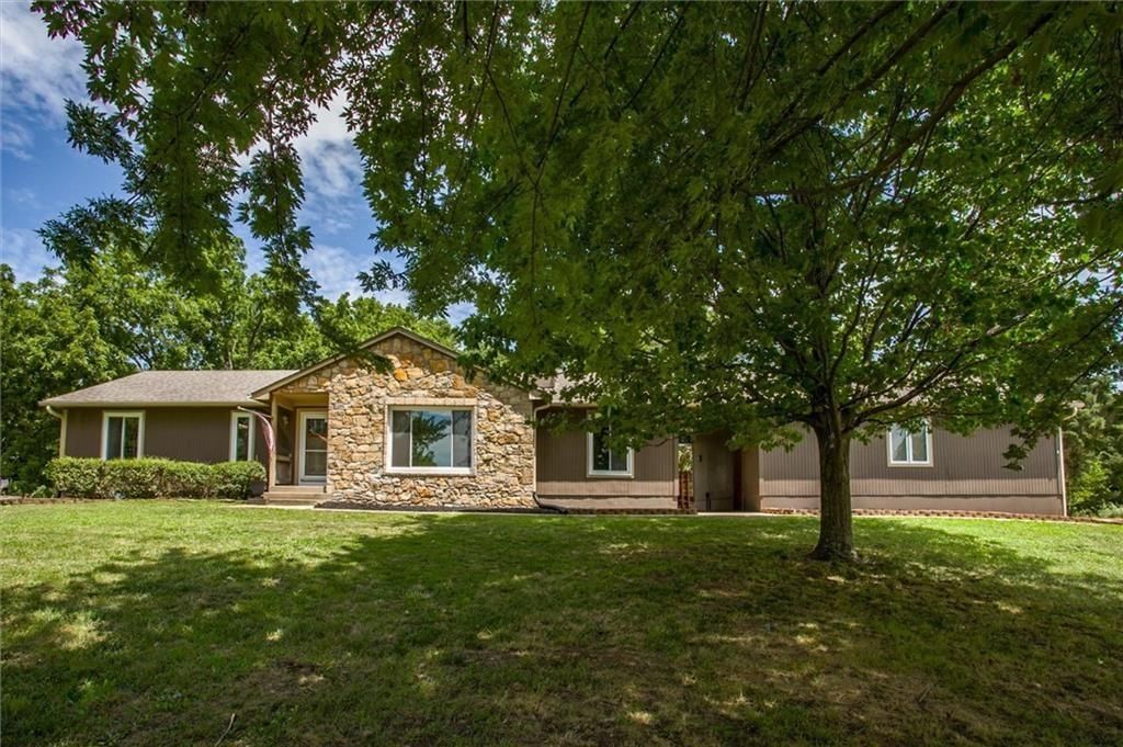 24650 Hospital Drive, Paola, KS