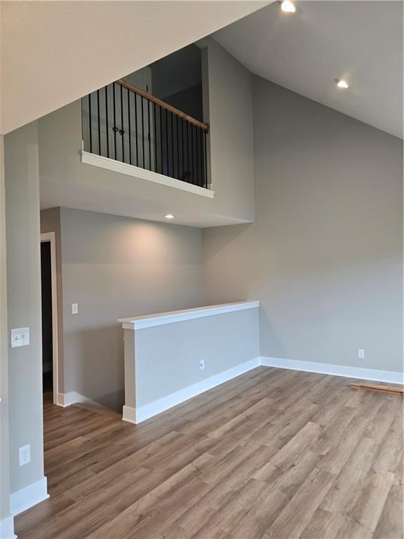 510 W Lawrence Street — photo 26