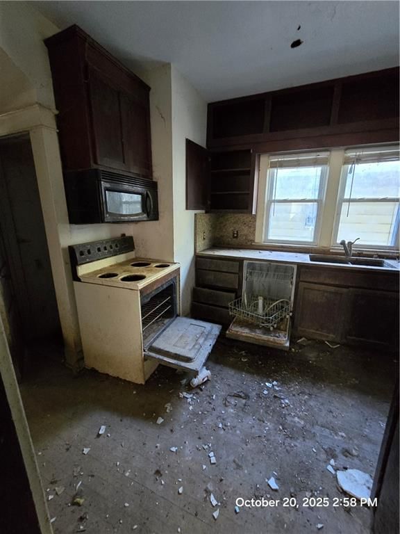 137 Chelsea Avenue — photo 6