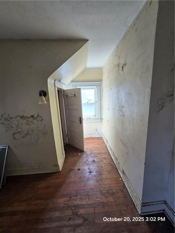 137 Chelsea Avenue — photo 15