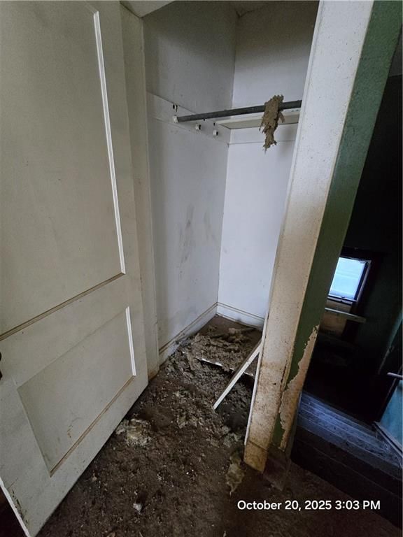 137 Chelsea Avenue — photo 23