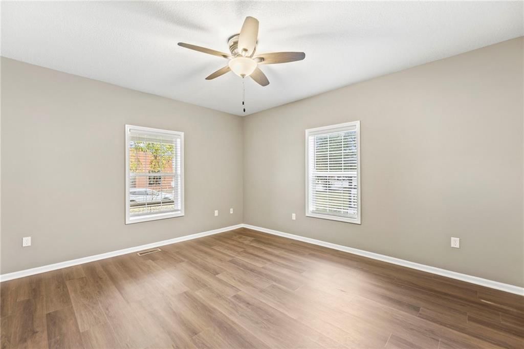 420 S Walnut Street — photo 9