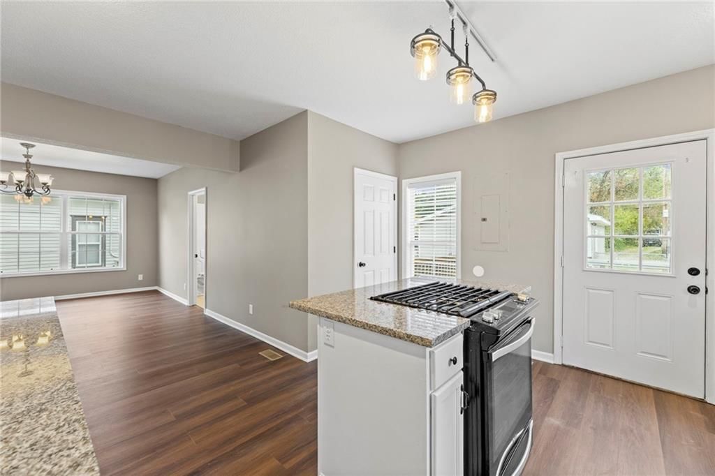 420 S Walnut Street — photo 15