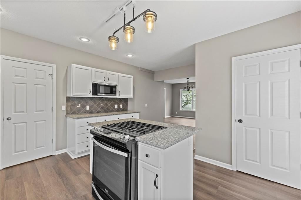 420 S Walnut Street — photo 16