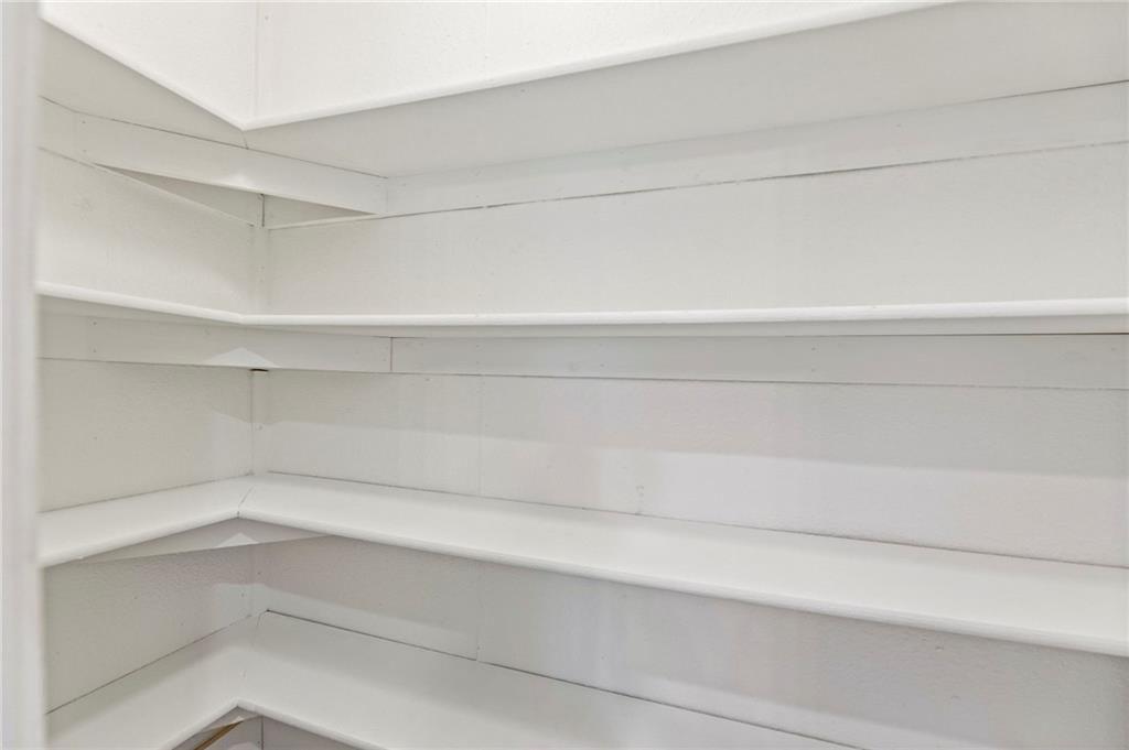 420 S Walnut Street — photo 20