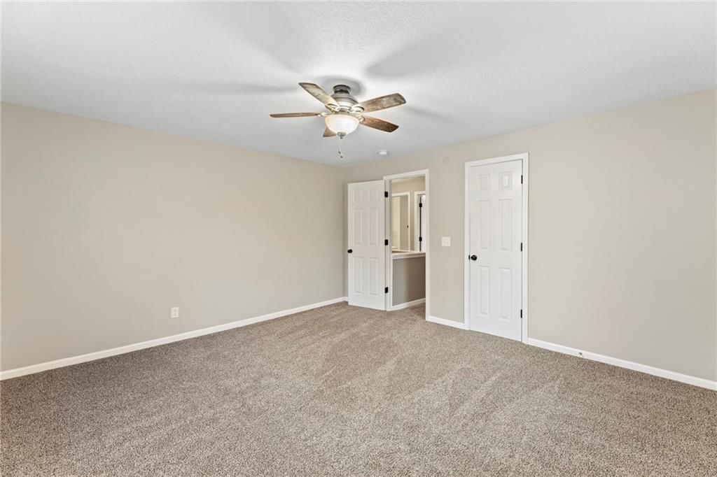 420 S Walnut Street — photo 22