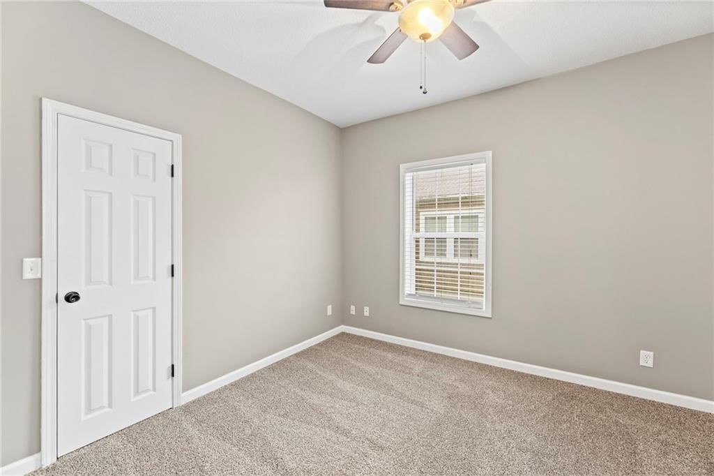 420 S Walnut Street — photo 23