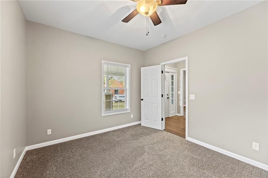 420 S Walnut Street — photo 24