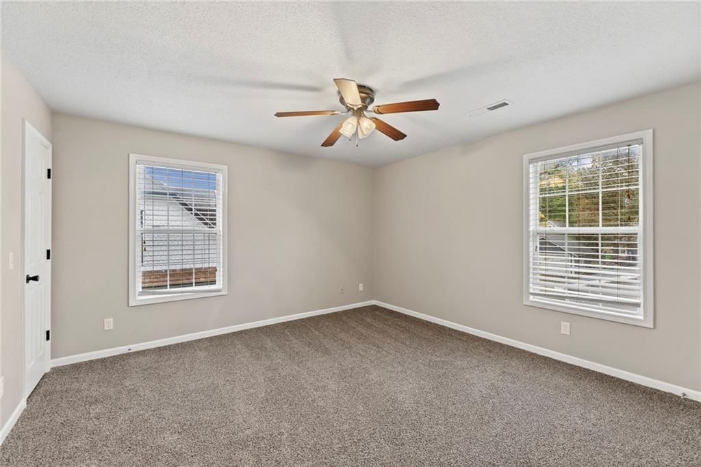 420 S Walnut Street — photo 28