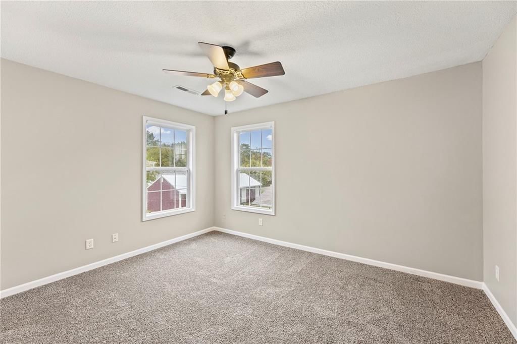 420 S Walnut Street — photo 32