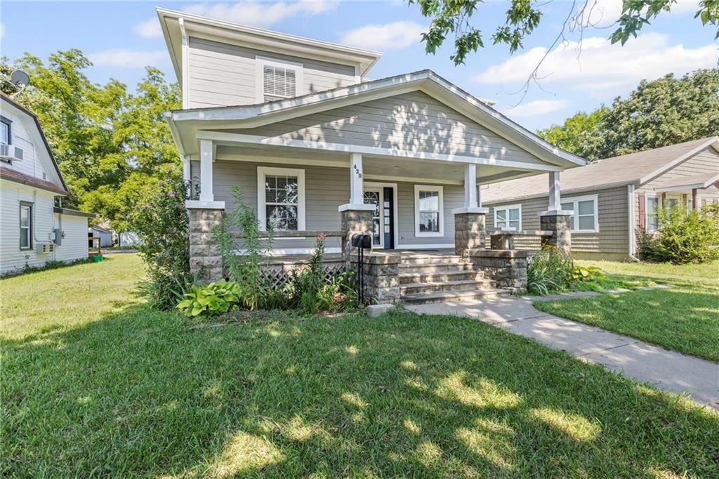 420 S Walnut Street — photo 46