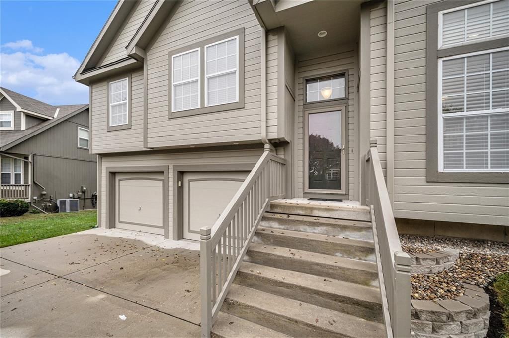 8779 N Hull Avenue — photo 2