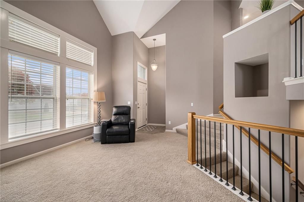 8779 N Hull Avenue — photo 4