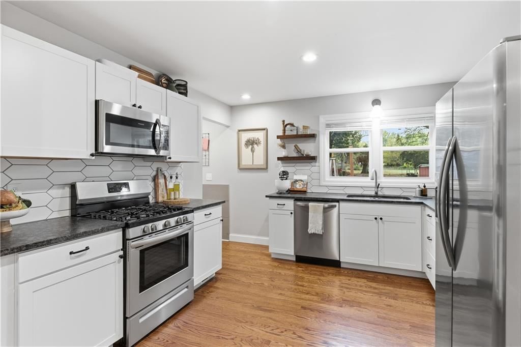 7918 W 88th Street — photo 11