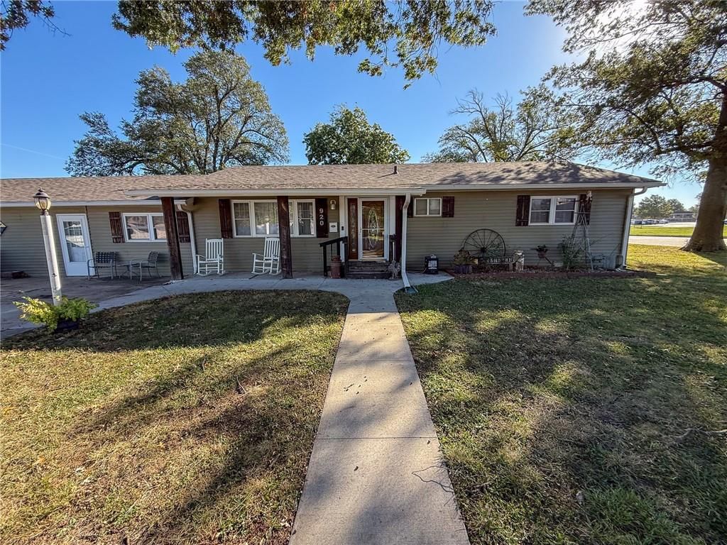 920 S Wilson Avenue, Chanute, KS