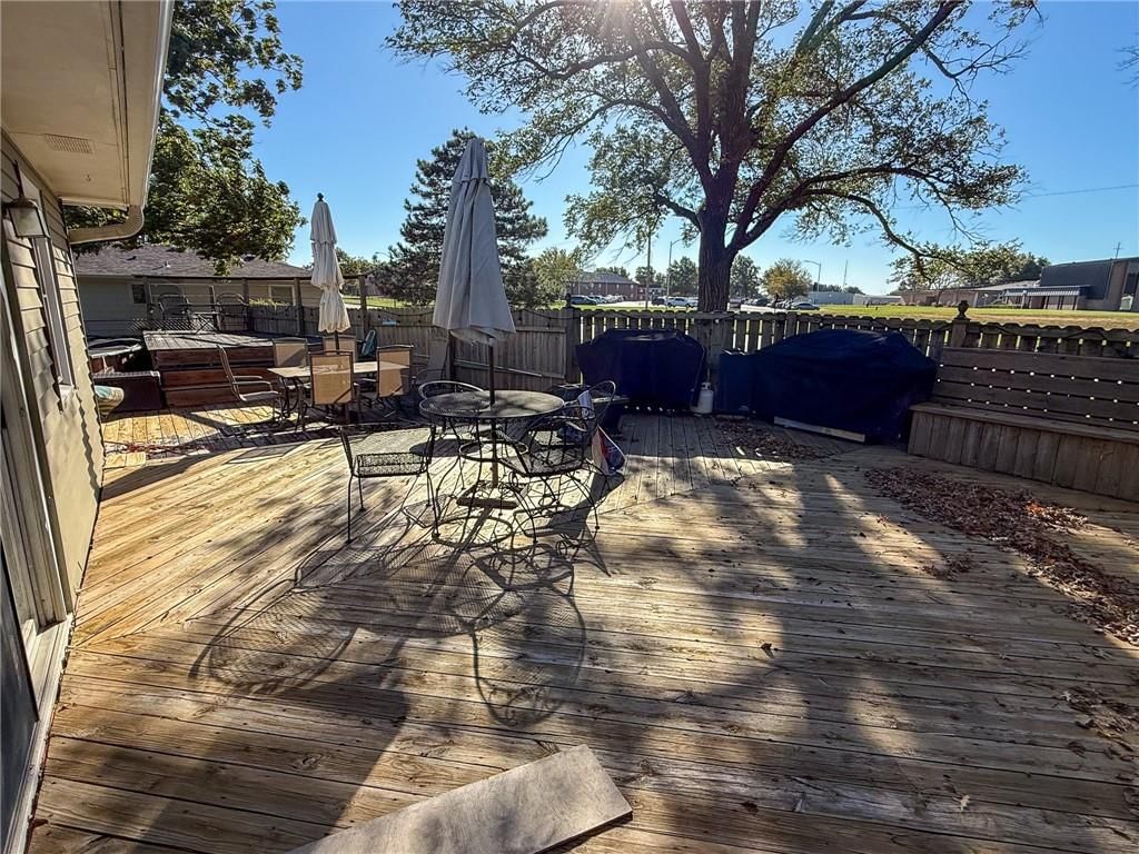 920 S Wilson Avenue — photo 24