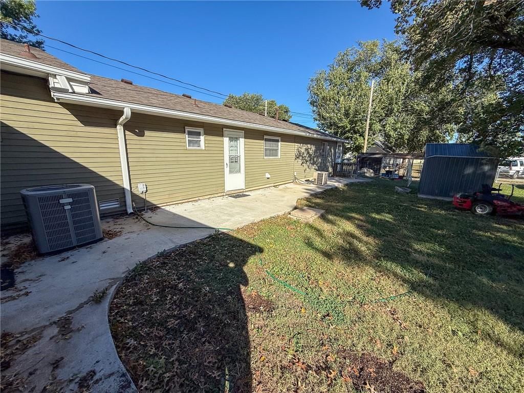 920 S Wilson Avenue — photo 29