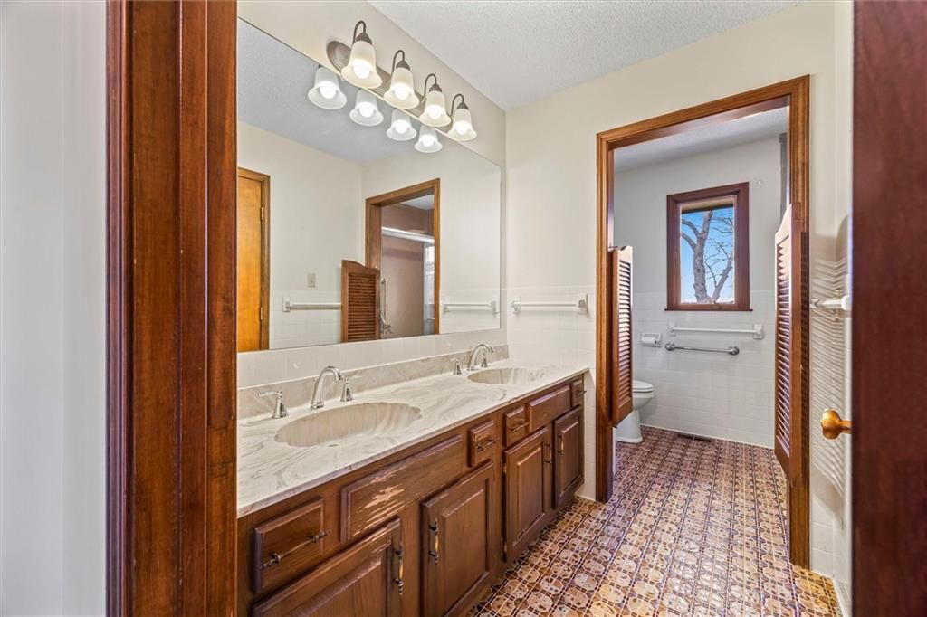 144 N 1150 Road — photo 35