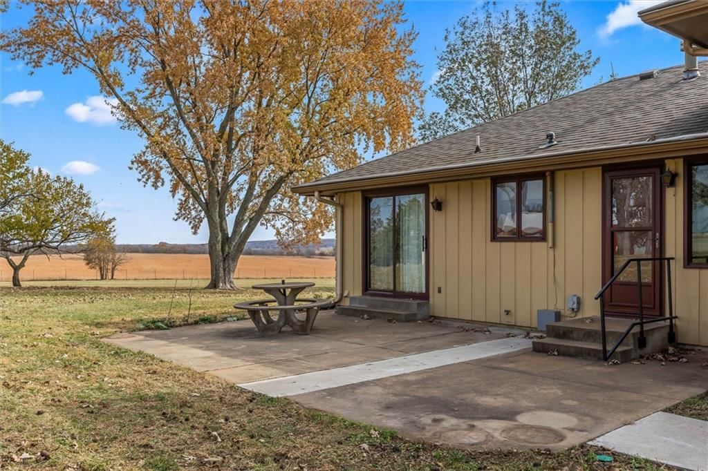 144 N 1150 Road — photo 43