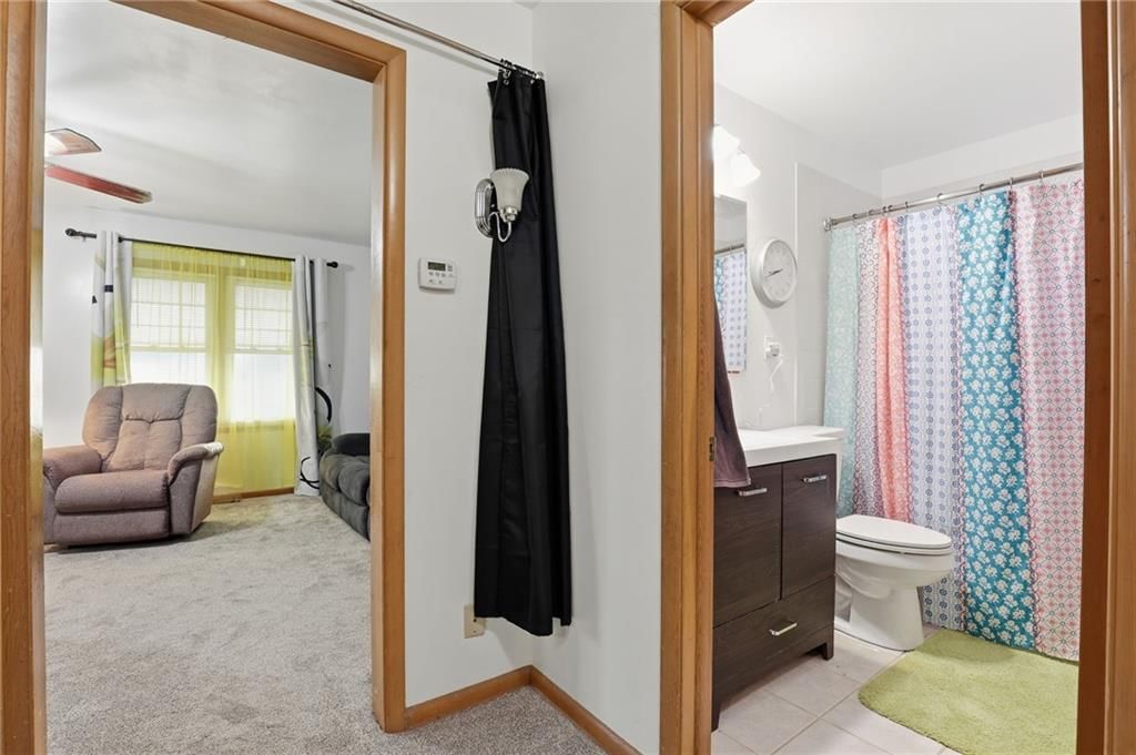 Photo 9 of 25 - 2008 S Osage Street
