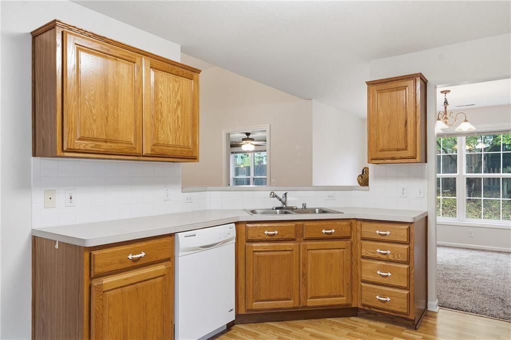 617 N Salsbury Court — photo 12
