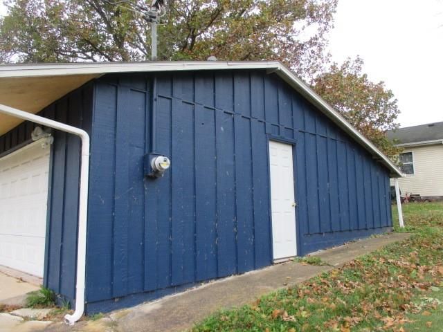911 Georgene Road — photo 4