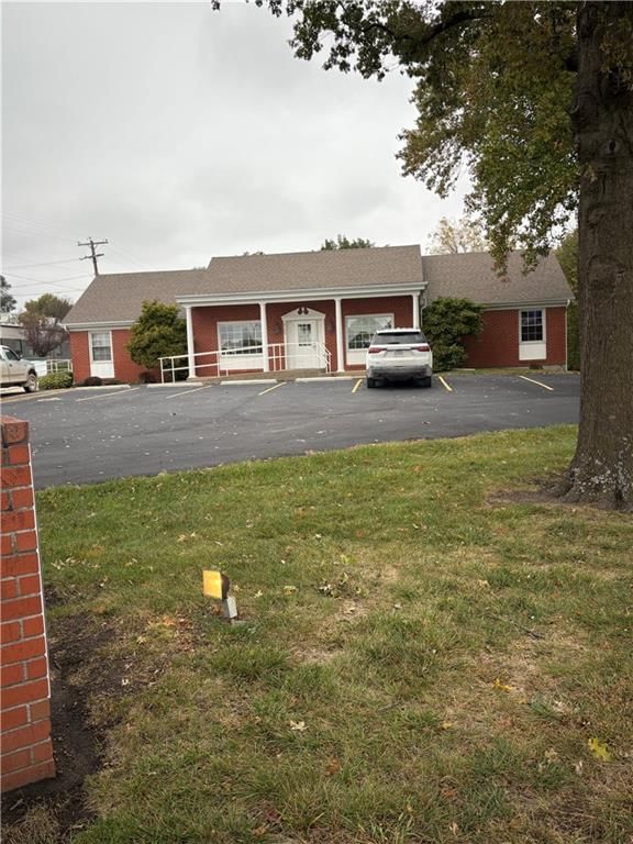 2100 E Mechanic Street — photo 1