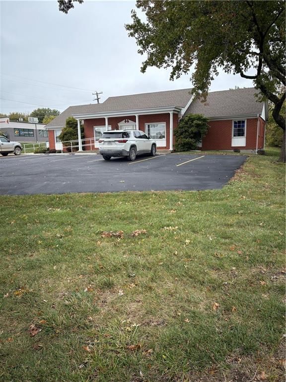 2100 E Mechanic Street — photo 2