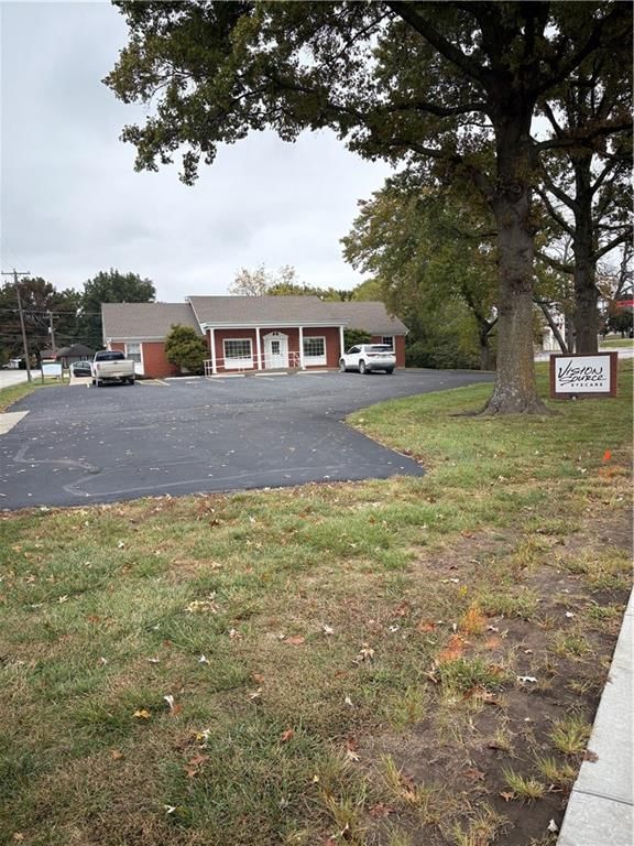 2100 E Mechanic Street — photo 4