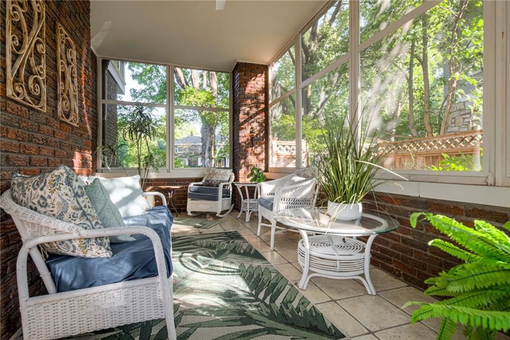1227 Huntington Road — photo 59