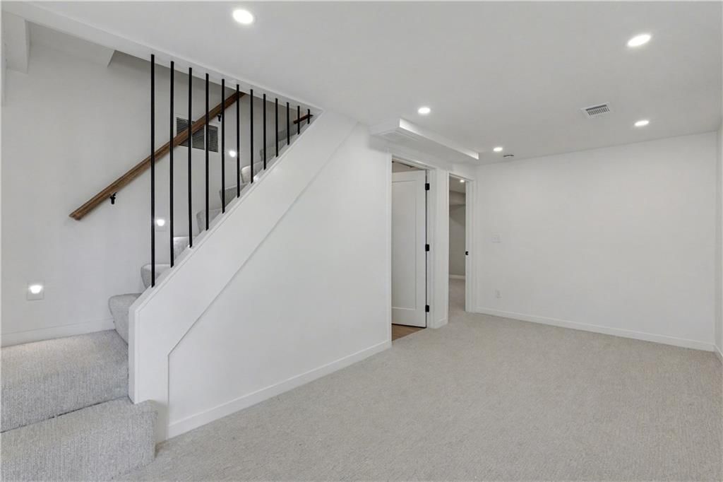4618 Bell Street — photo 24