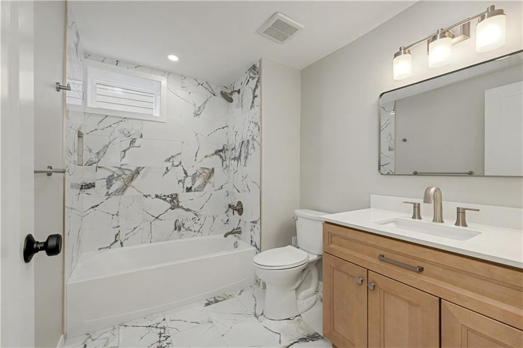 4618 Bell Street — photo 30