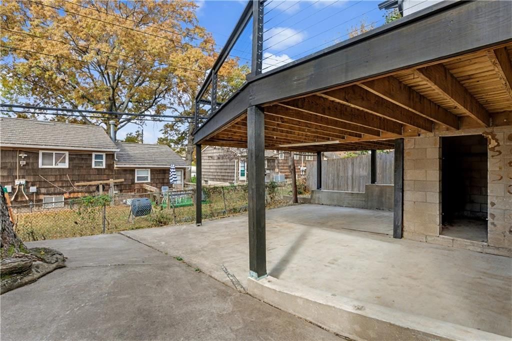 4618 Bell Street — photo 34