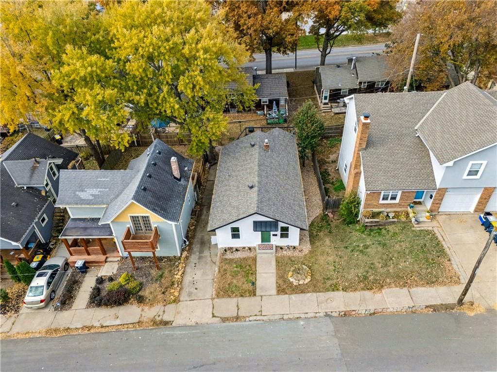 4618 Bell Street — photo 35