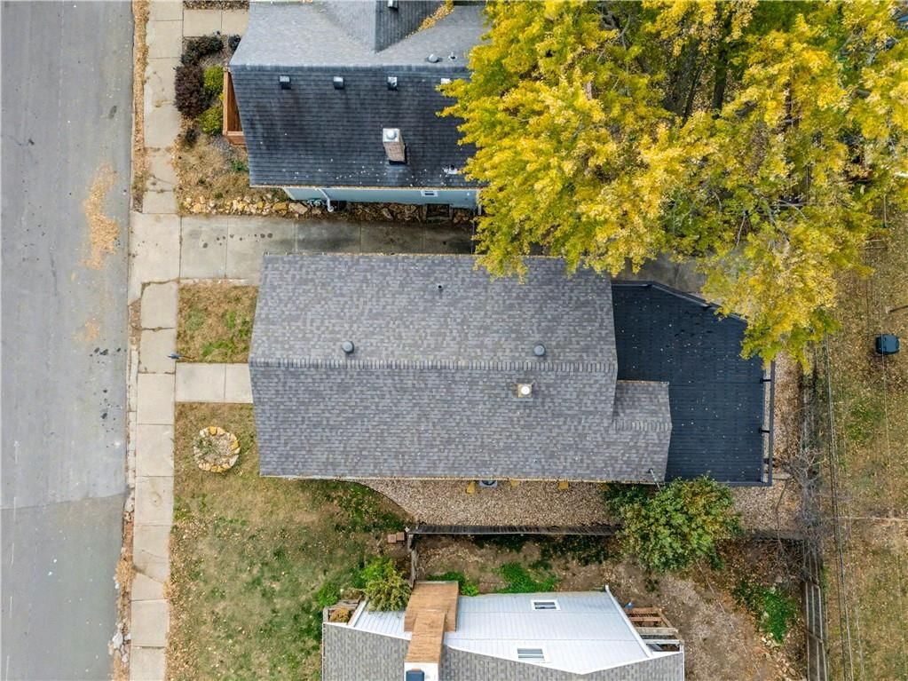 4618 Bell Street — photo 36