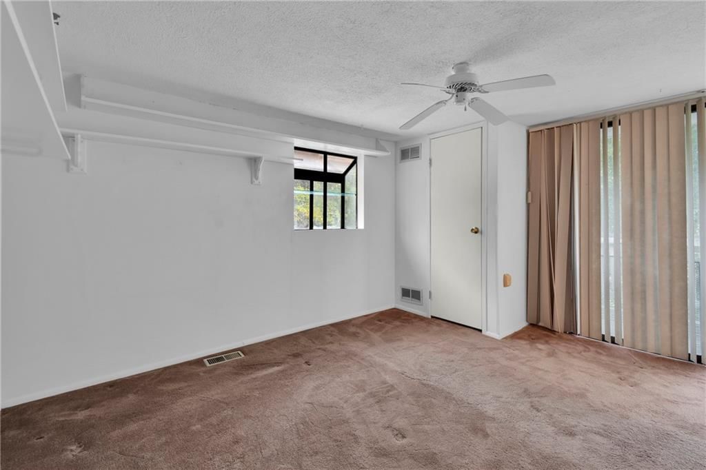 6009 Marion Avenue — photo 18