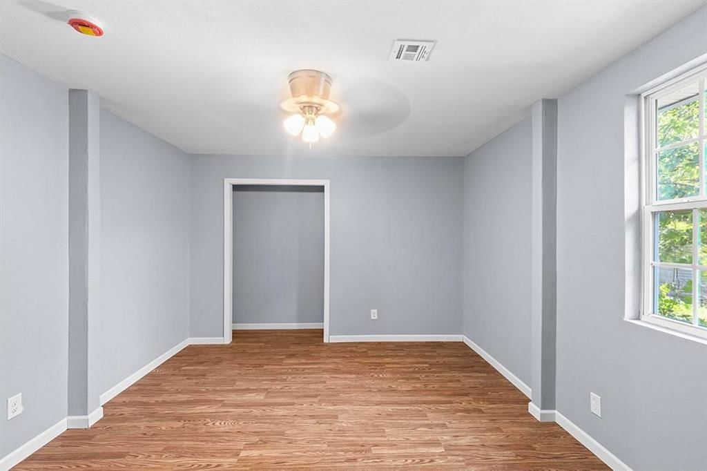 2704 Crawford Avenue — photo 8