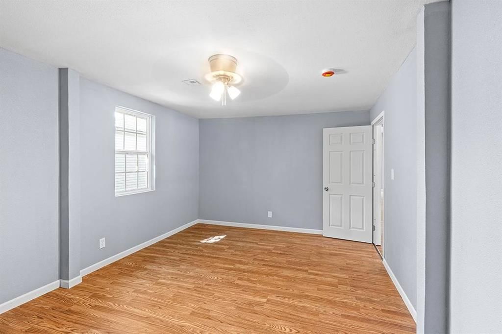2704 Crawford Avenue — photo 9
