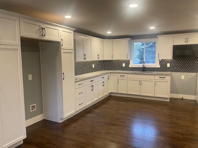 1030 Douglas Street — photo 9