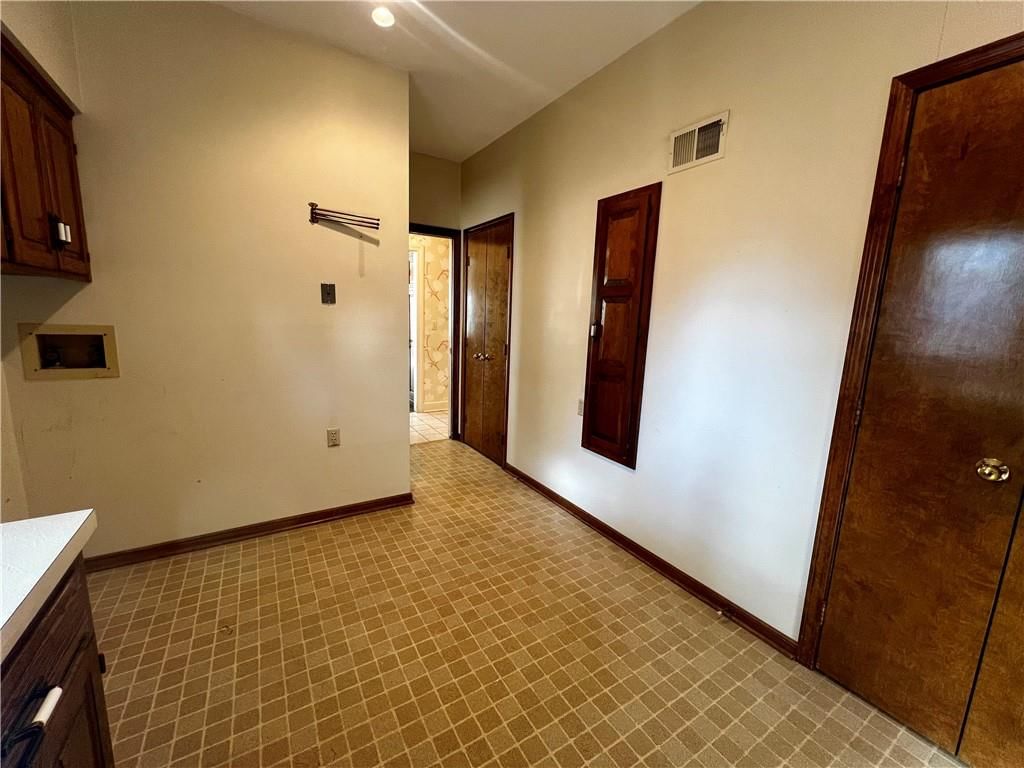3905 W 101st Terrace — photo 43